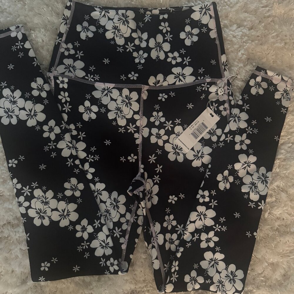 Frankie's Bikinis Active Plush Plumeria Lively Legging